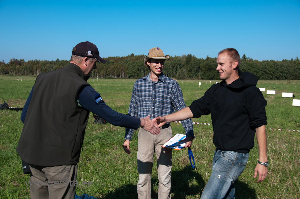 Handing out the scorecards